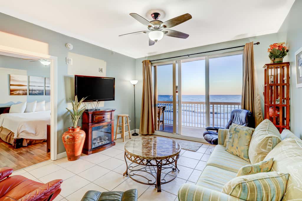 Dreamy retreat on the Gulf with pool, basketball court & beach access