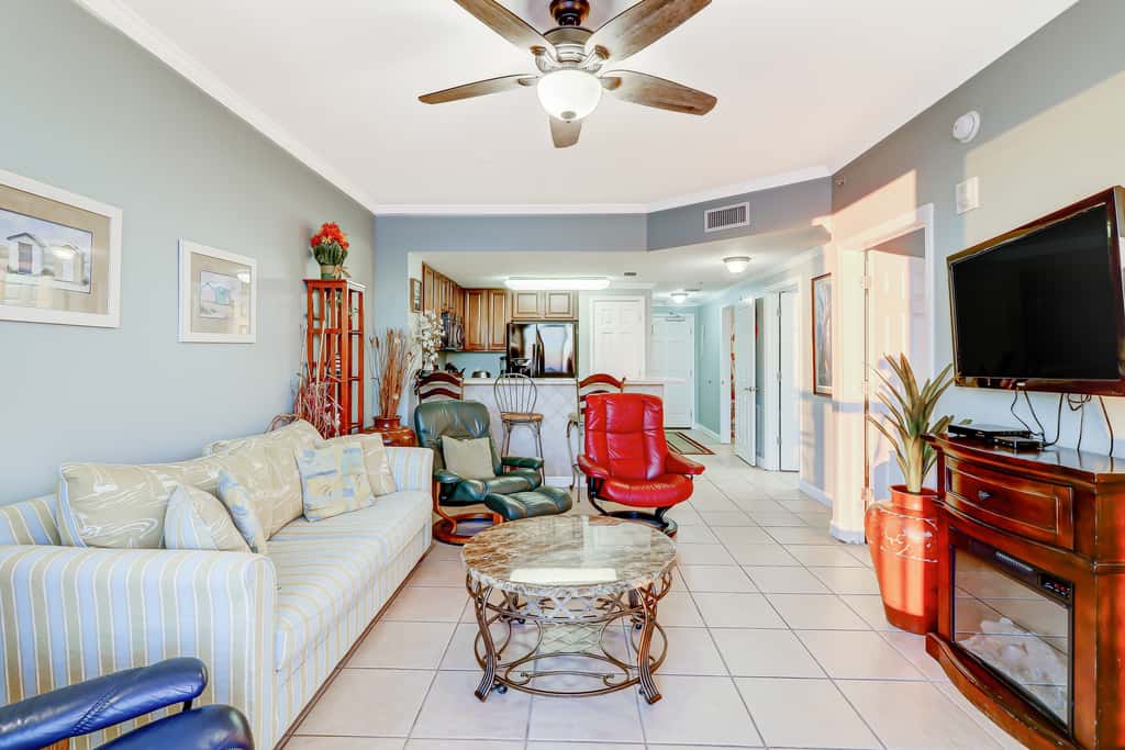 Dreamy retreat on the Gulf with pool, basketball court & beach access
