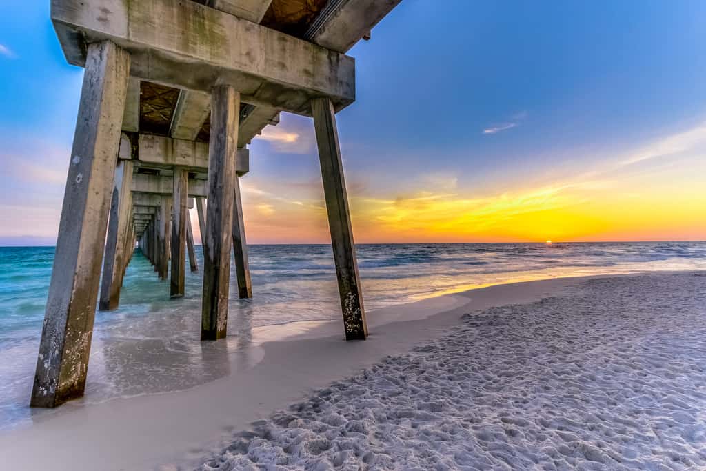 Dreamy retreat on the Gulf with pool, basketball court & beach access