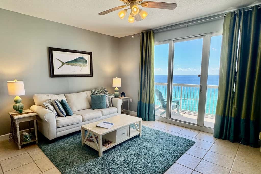 Gorgeous beachfront condo, shared pool and beach access