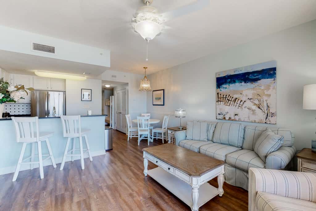 Fun beach getaway with beautiful views, pools, hot tub & beach access