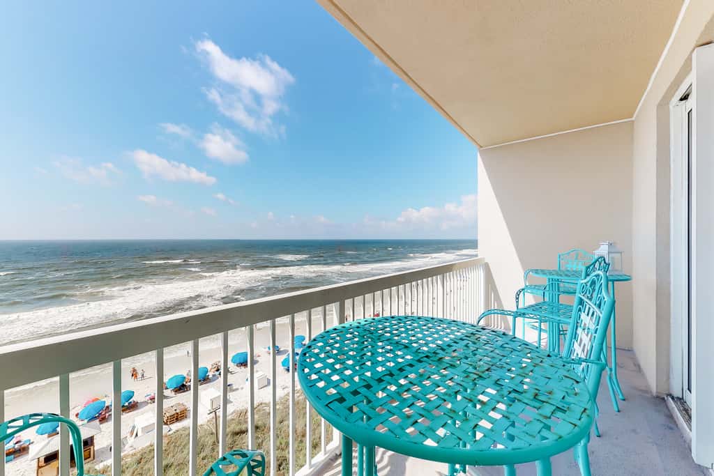 Fun beach getaway with beautiful views, pools, hot tub & beach access