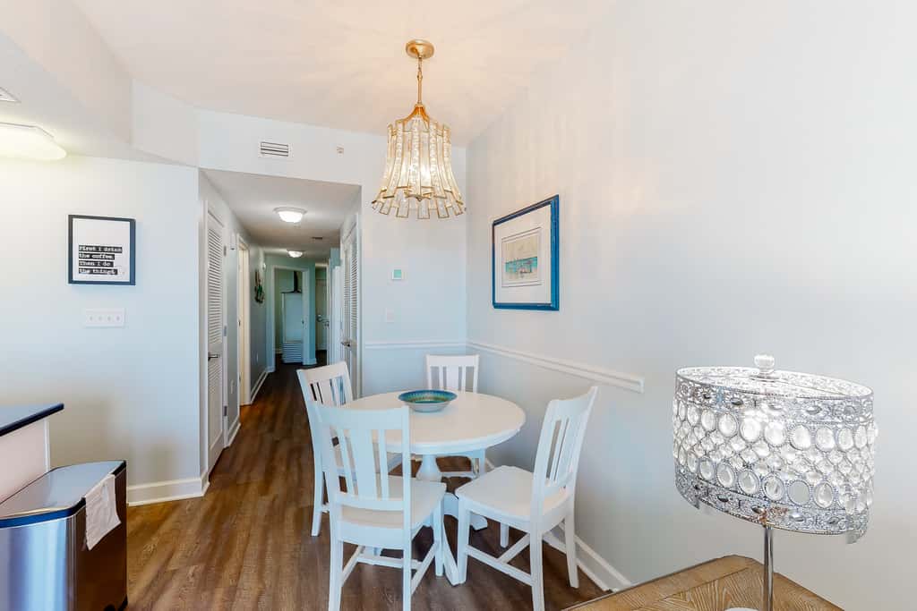 Fun beach getaway with beautiful views, pools, hot tub & beach access