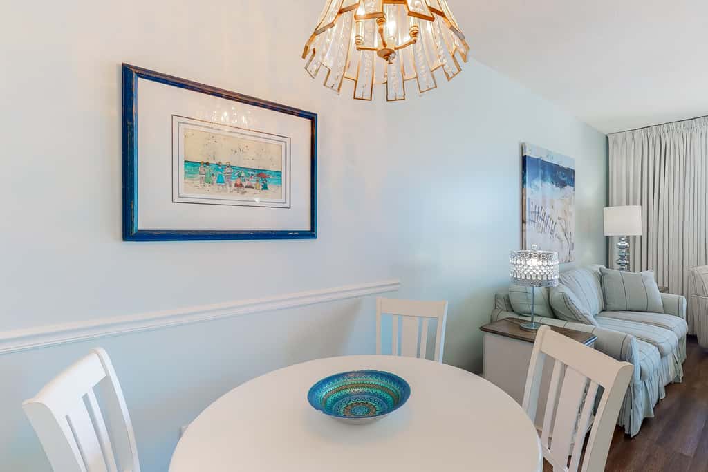 Fun beach getaway with beautiful views, pools, hot tub & beach access