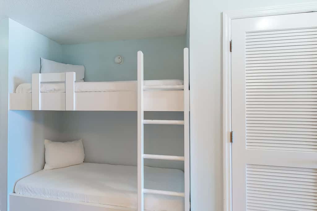 Fun beach getaway with beautiful views, pools, hot tub & beach access