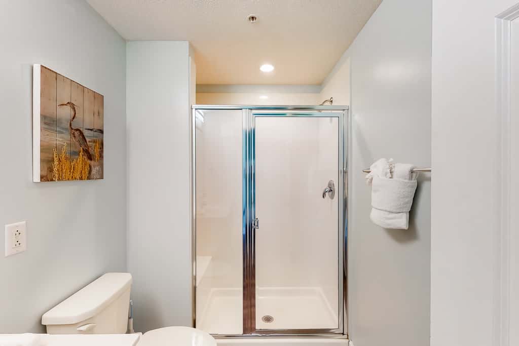 Fun beach getaway with beautiful views, pools, hot tub & beach access
