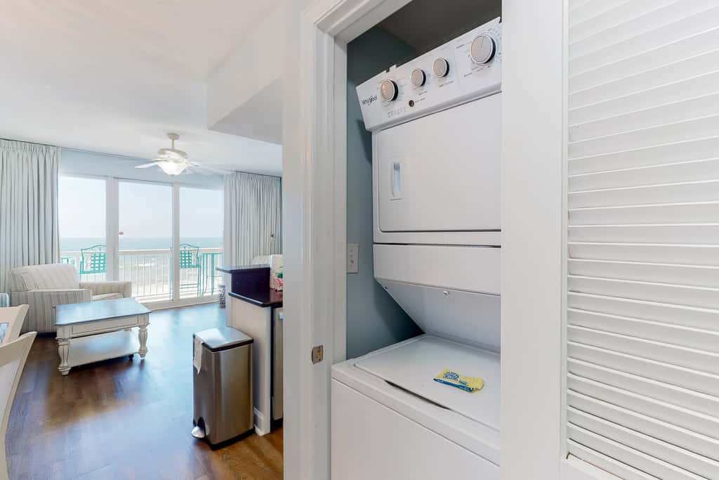 Fun beach getaway with beautiful views, pools, hot tub & beach access