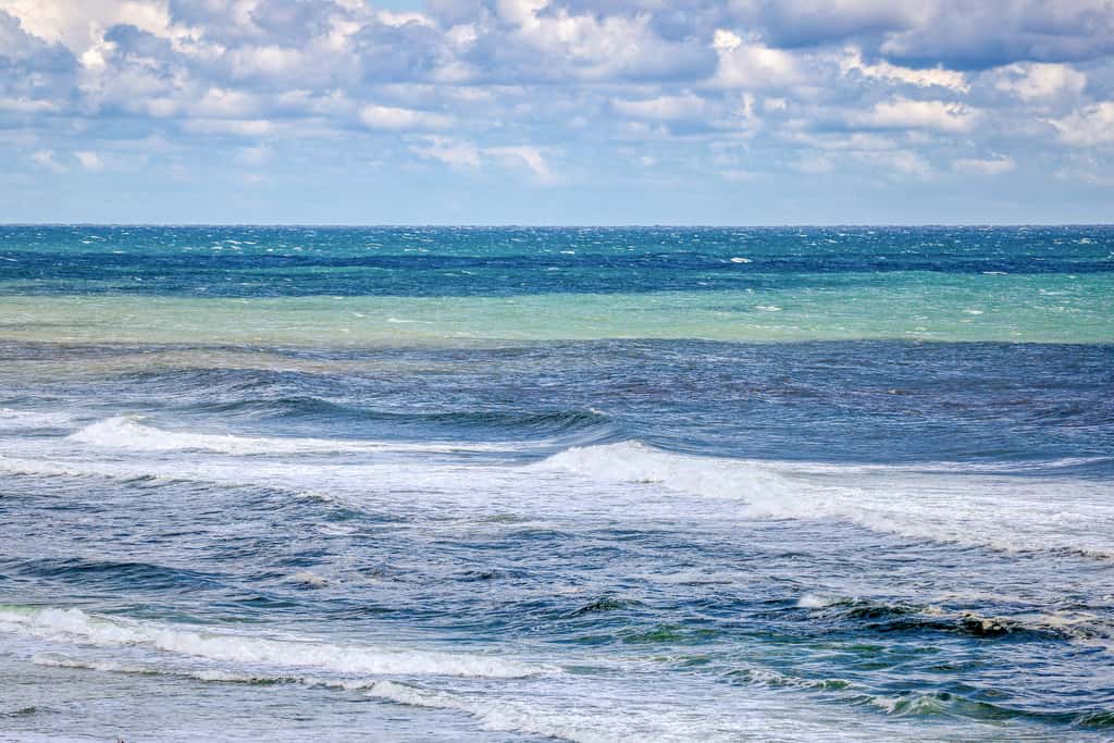 Fun beach getaway with beautiful views, pools, hot tub & beach access