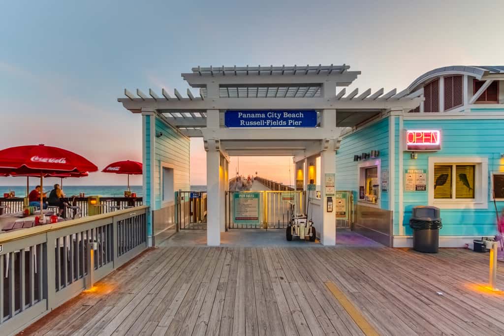 Fun beach getaway with beautiful views, pools, hot tub & beach access