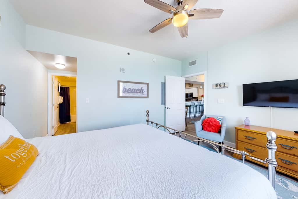Updated beachfront condo with pool, hot tub, WD, & central AC