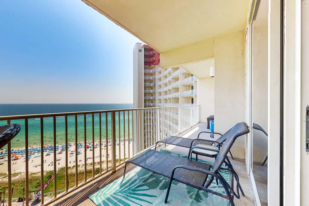 Updated beachfront condo with pool, hot tub, WD, & central AC
