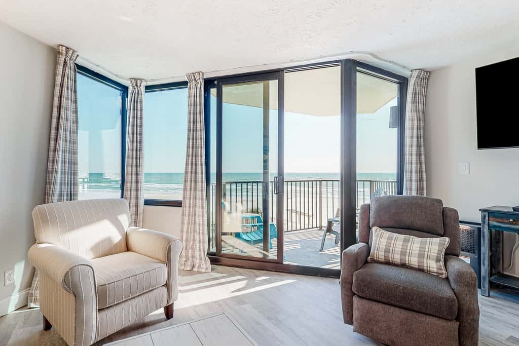Gulf-front condo with amazing views, WiFi, central AC, pools, & fitness room