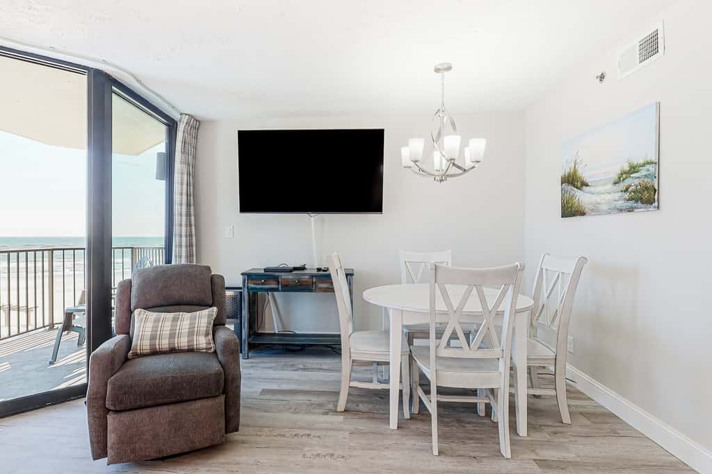 Gulf-front condo with amazing views, WiFi, central AC, pools, & fitness room