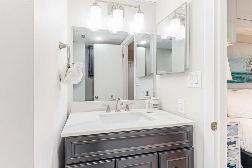 Gulf-front condo with amazing views, WiFi, central AC, pools, & fitness room