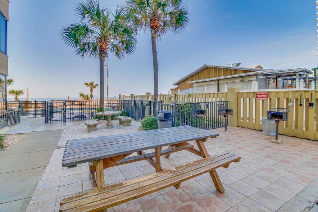 Gulf-front condo with amazing views, WiFi, central AC, pools, & fitness room