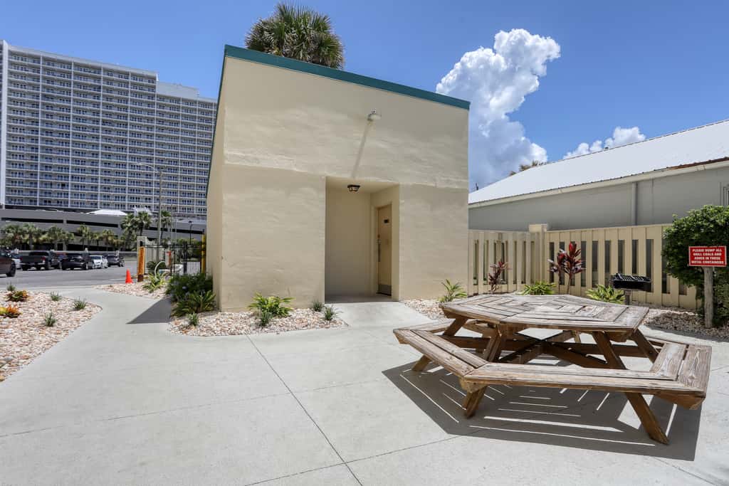 Beachfront condo with a private balcony, three pools, tennis, & picnic area
