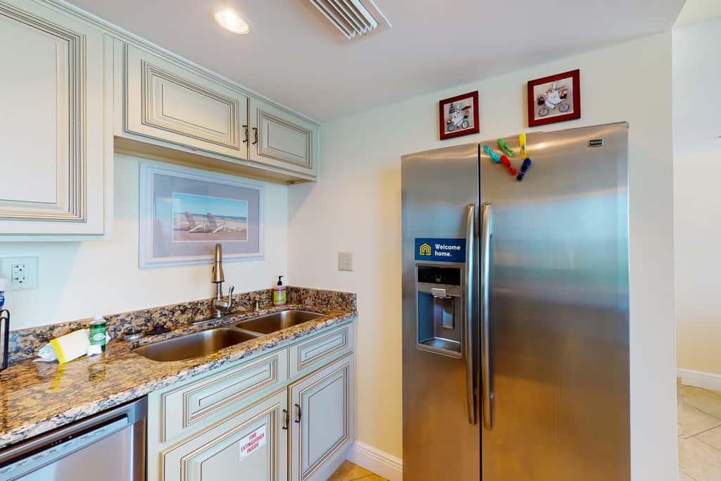 Beautiful beachfront getaway with balcony, pools, tennis, and WiFi