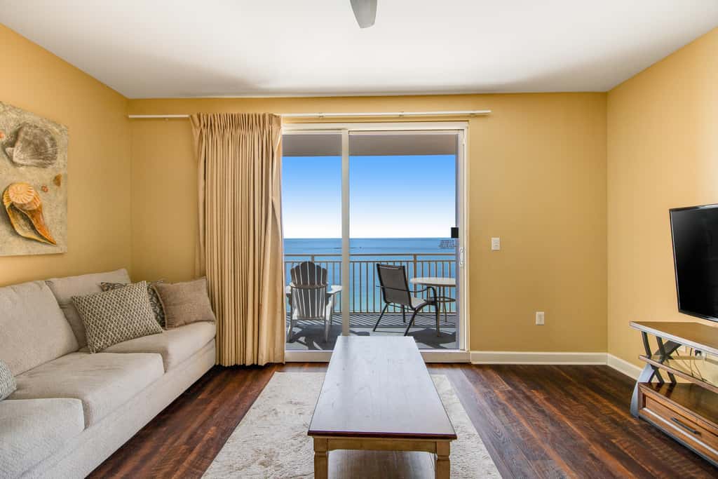 Stylish Gulf-front condo steps from the beach with resort pool, hot tub & gym