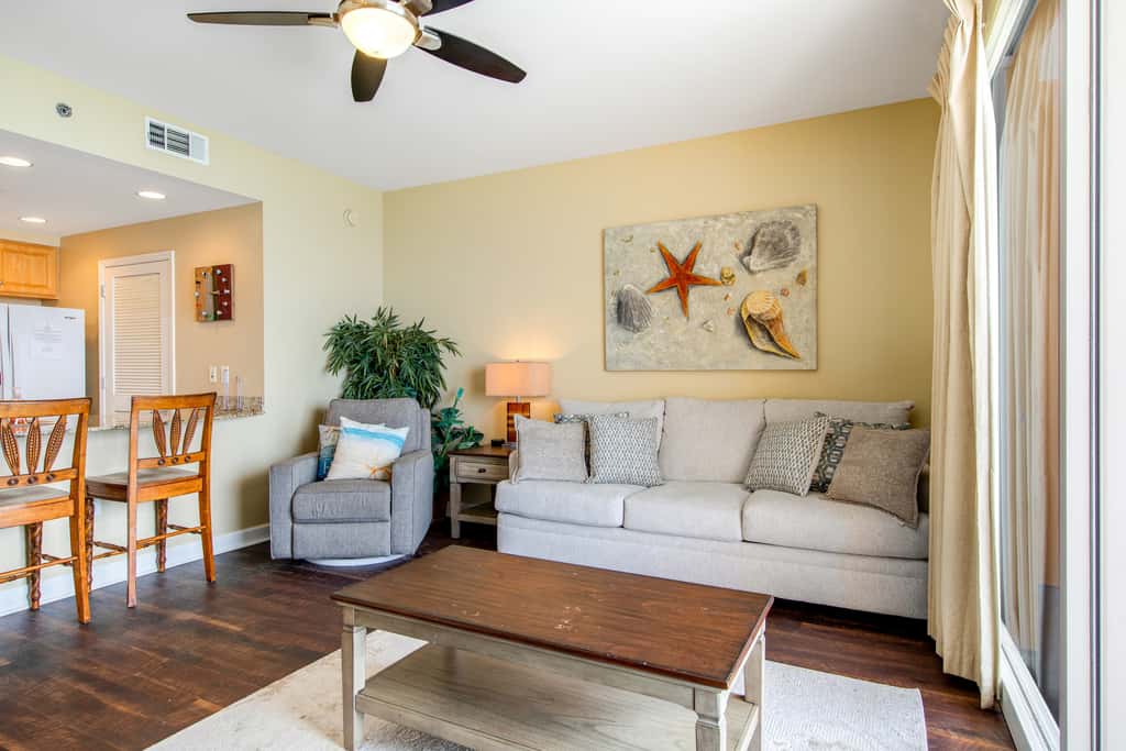 Stylish Gulf-front condo steps from the beach with resort pool, hot tub & gym