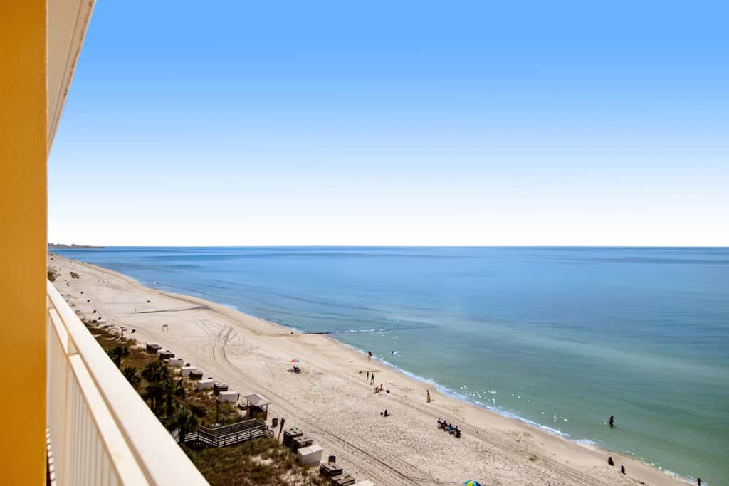 Stylish Gulf-front condo steps from the beach with resort pool, hot tub & gym