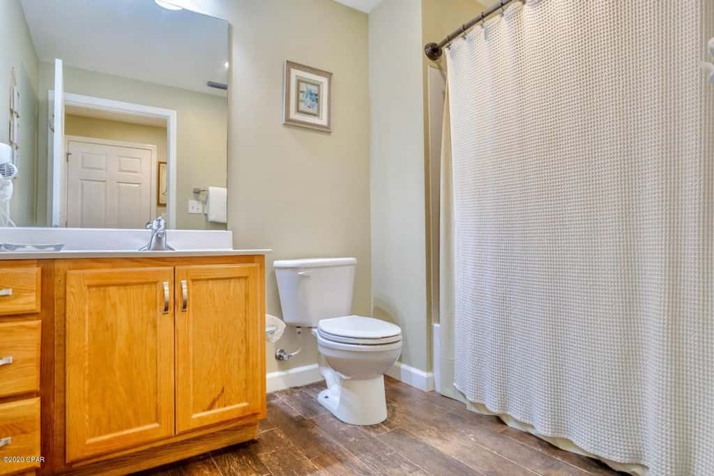 Gulf-front condo with pier views, balcony, heated pool, gym & AC