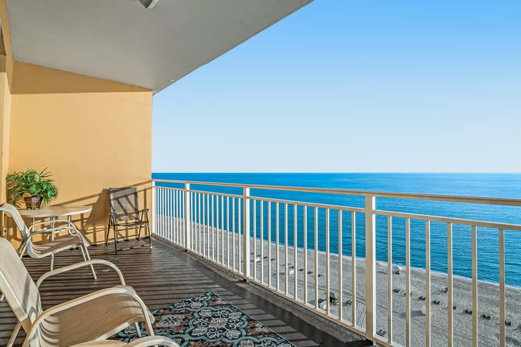 Snow-bird friendly condo with pool & fitness room - walk right out to the sand