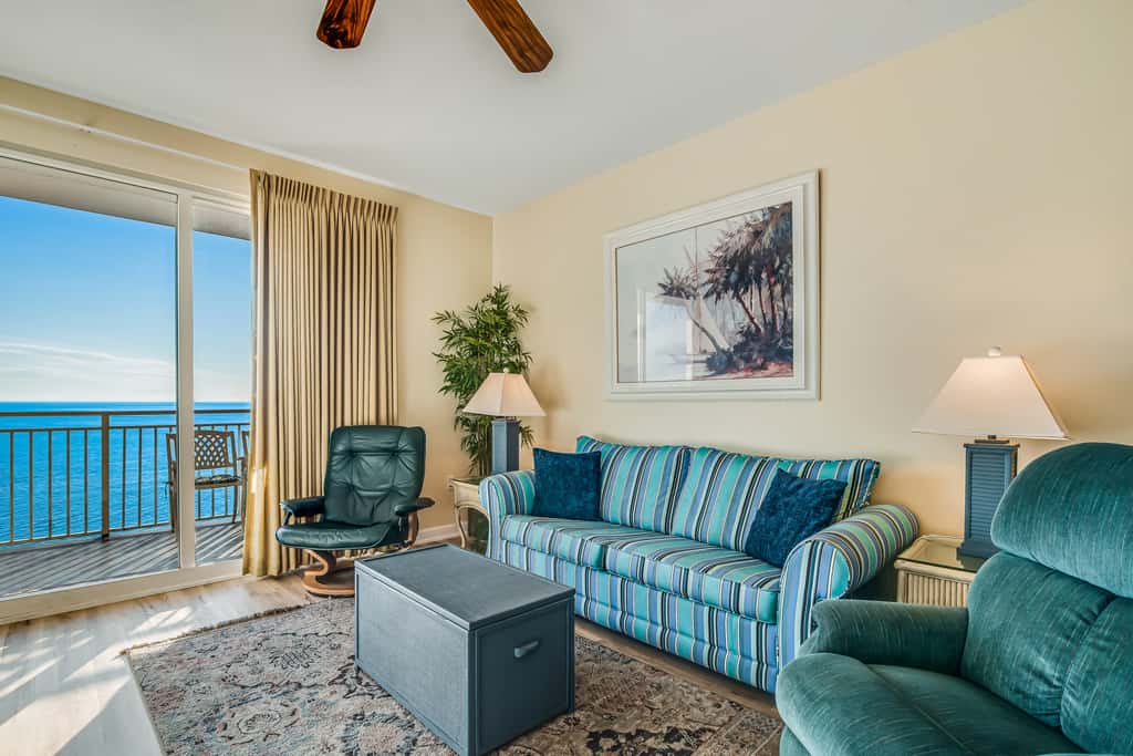 Snow-bird friendly condo with pool & fitness room - walk right out to the sand