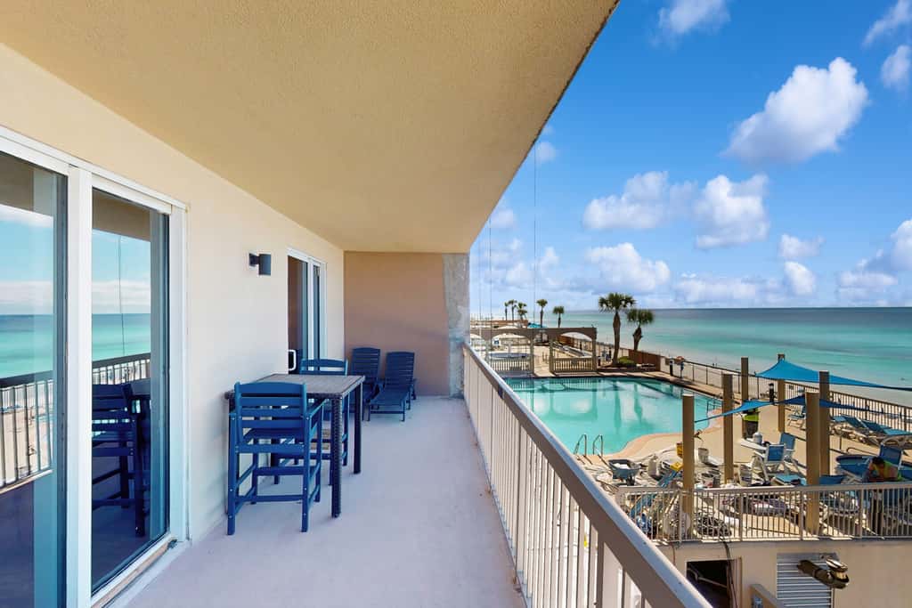Inviting condo ocean views, beach access & on-site pool