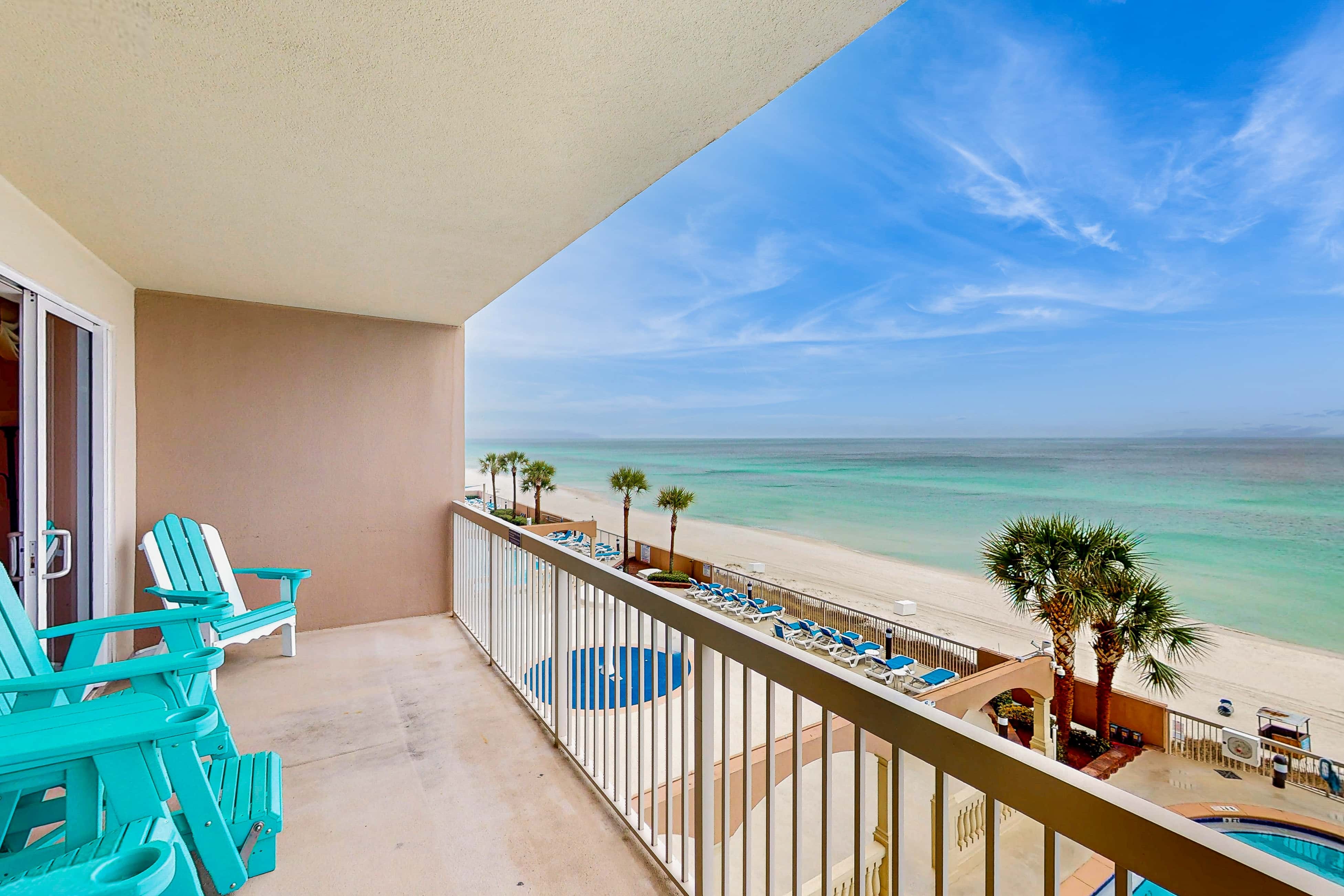 Gorgeous beachfront condo, shared pool and beach access
