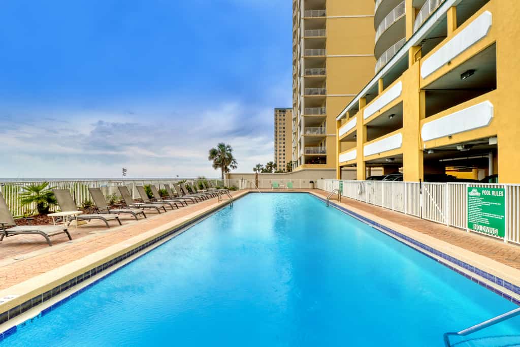 Twin Palms 904