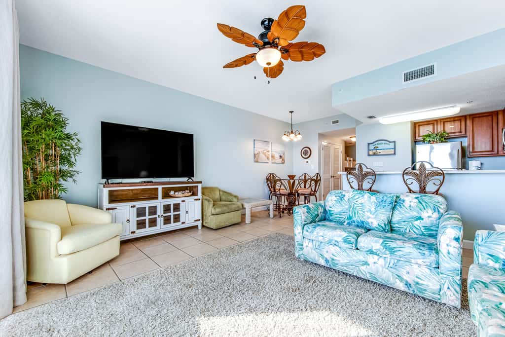Bright & stylish condo with fantastic Gulf views from your balcony, pools & gym