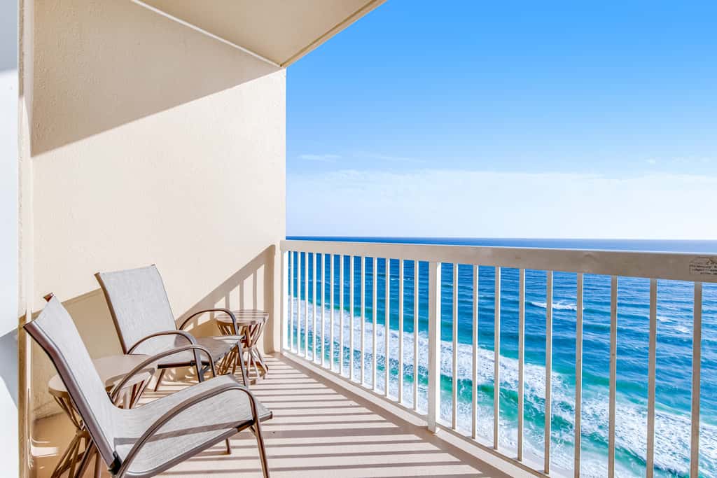 Bright & stylish condo with fantastic Gulf views from your balcony, pools & gym