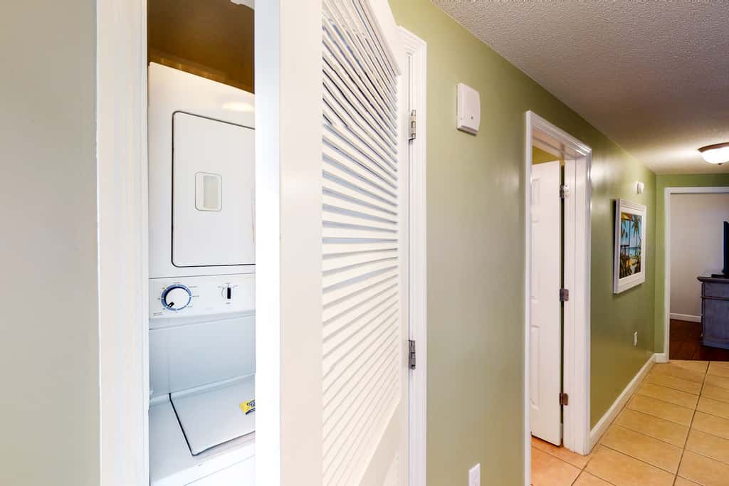 Beachfront, seafoam sanctuary with furnished balcony, pools, & gym