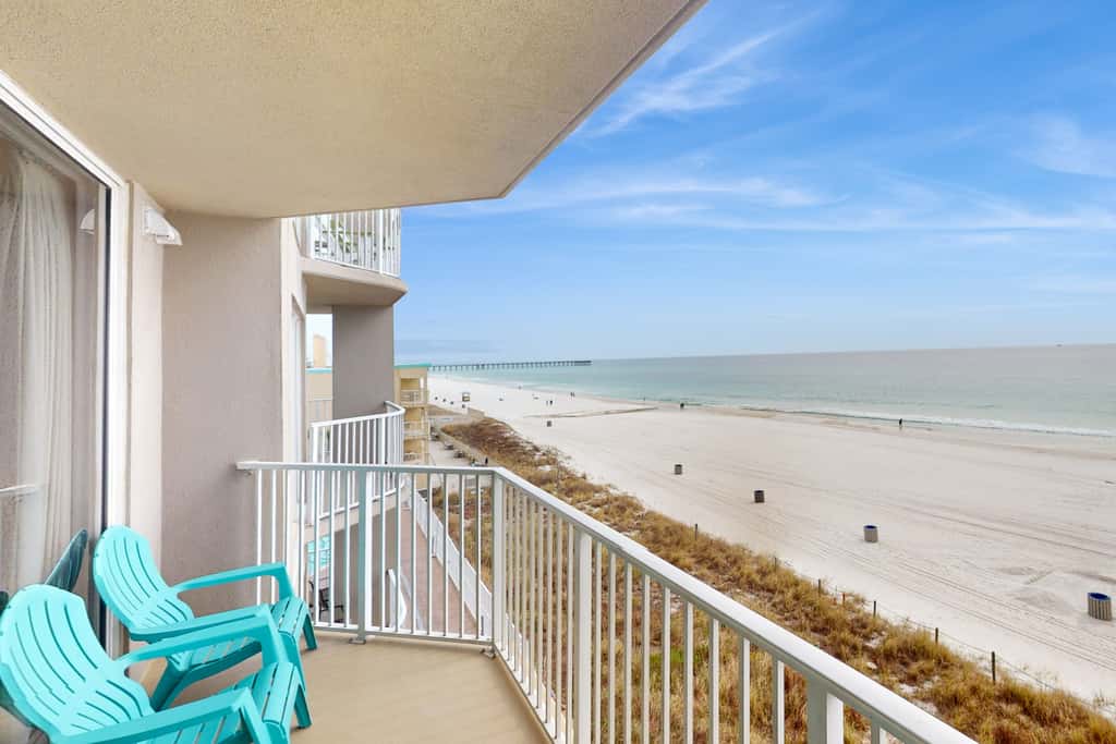 Snowbird Friendly Condo with Gorgeous Gulf Views, Pools, Hot Tub & Sauna