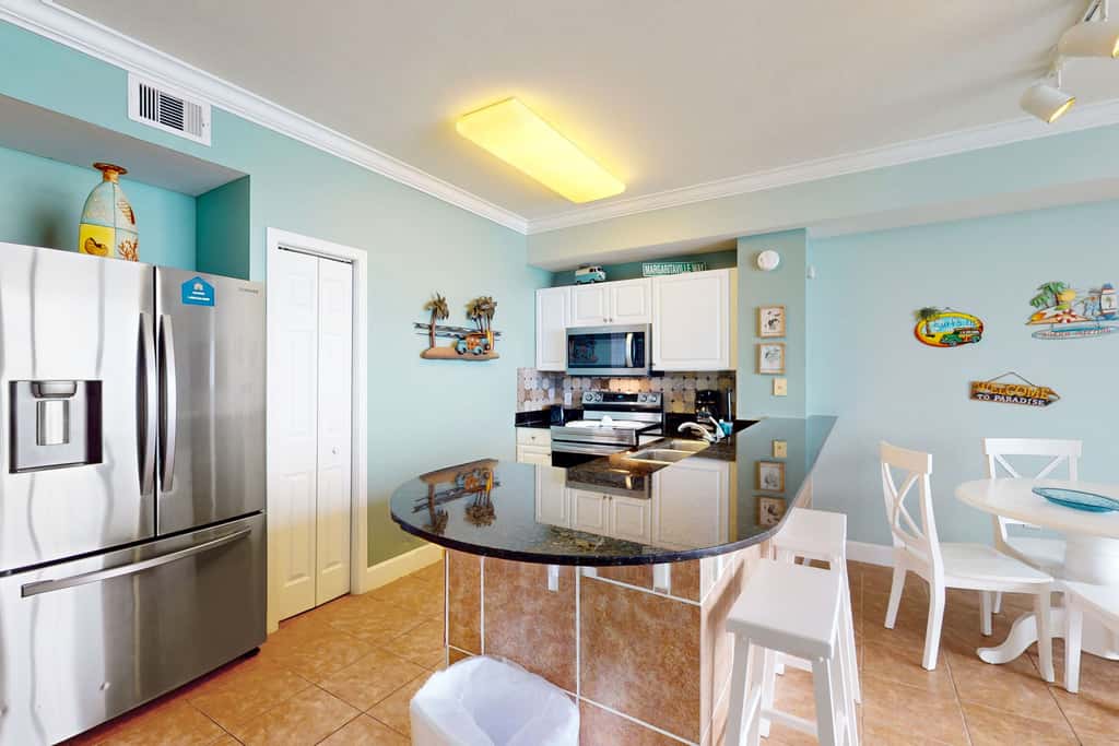 Snowbird Friendly Condo with Gorgeous Gulf Views, Pools, Hot Tub & Sauna