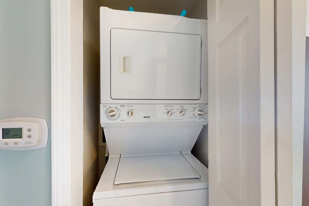 Snowbird Friendly Condo with Gorgeous Gulf Views, Pools, Hot Tub & Sauna