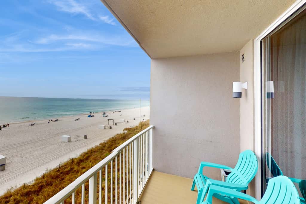 Snowbird Friendly Condo with Gorgeous Gulf Views, Pools, Hot Tub & Sauna