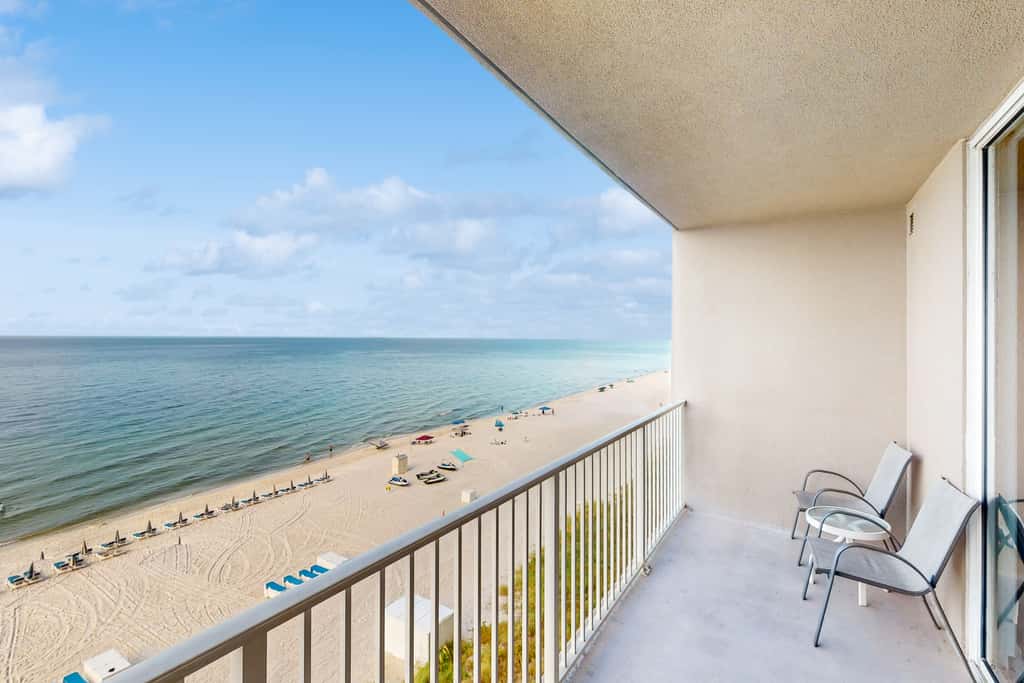 Spacious, beachfront condo with shared gym, sauna, hot tub, pools, and BBQ area