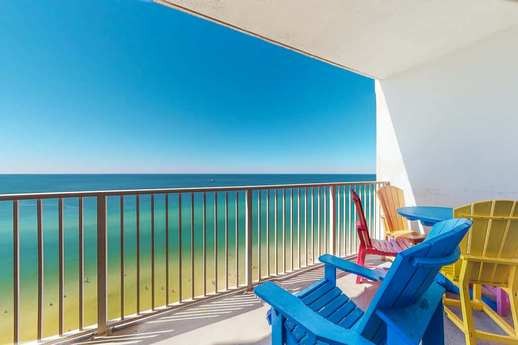 15th Floor Oceanfront Condo with Shared Pool & Hot Tub, Ocean View, & Fast WiFi