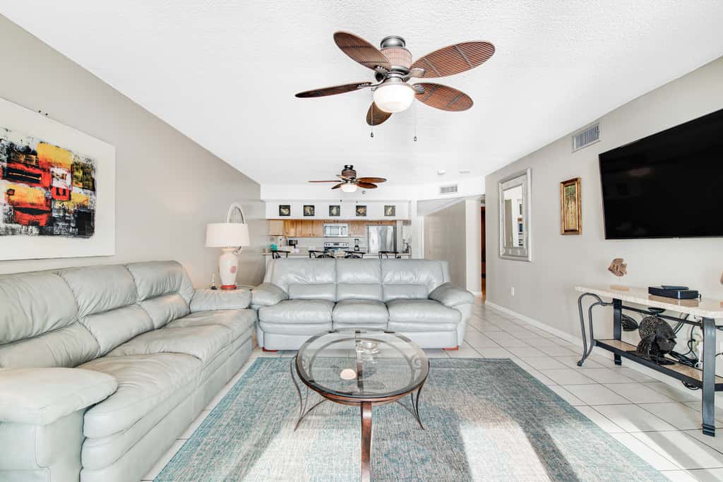 Waterfront beach condo w/ pool, hot tub & tennis available - balcony