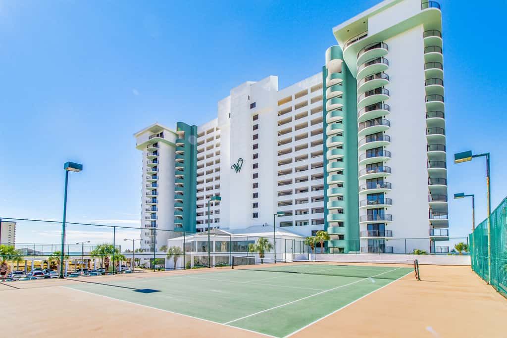 Waterfront beach condo w/ pool, hot tub & tennis available - balcony