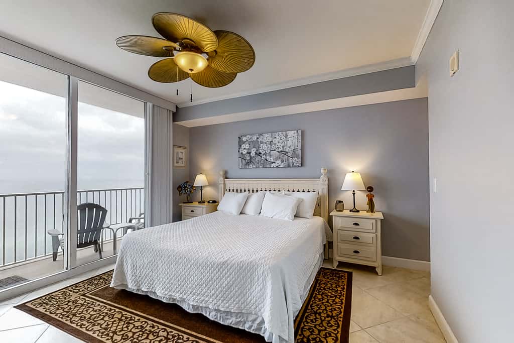 Serene beachfront condo with gulf views & resort pools, hot tubs, beach service