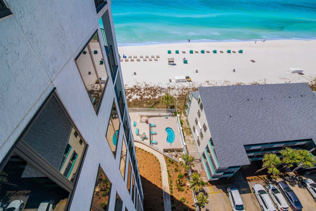 Gulf views from your private balcony - condo with pool , hot tub & beach access