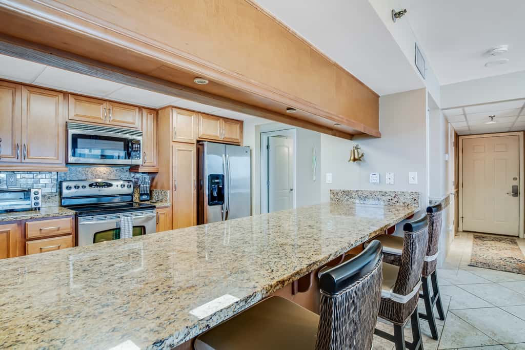 Gulf views from your private balcony - condo with pool , hot tub & beach access
