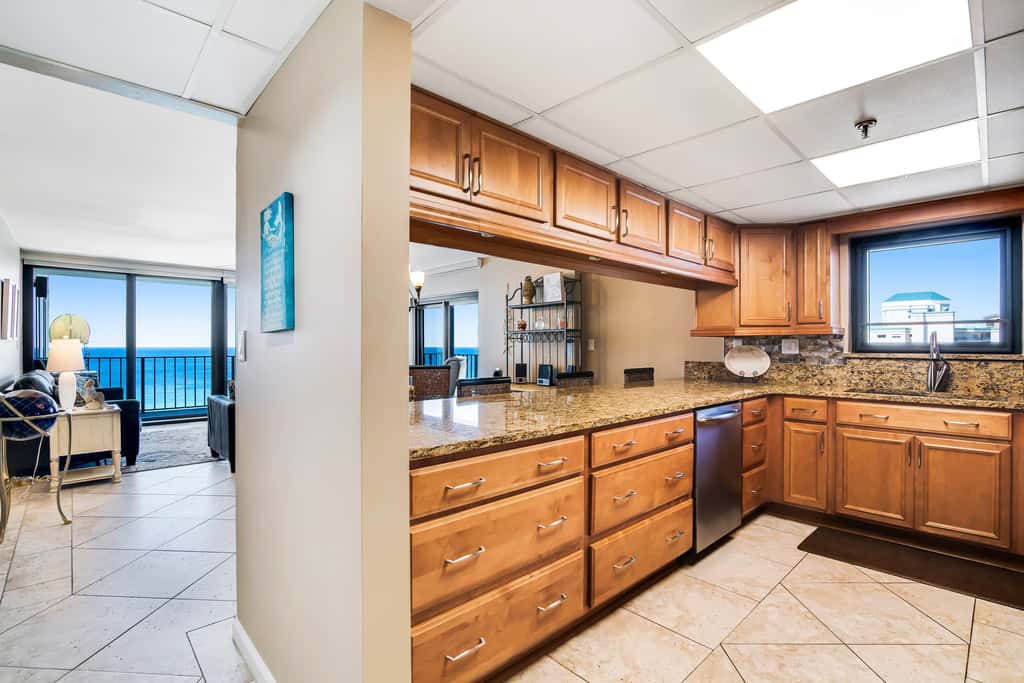 Gulf views from your private balcony - condo with pool , hot tub & beach access