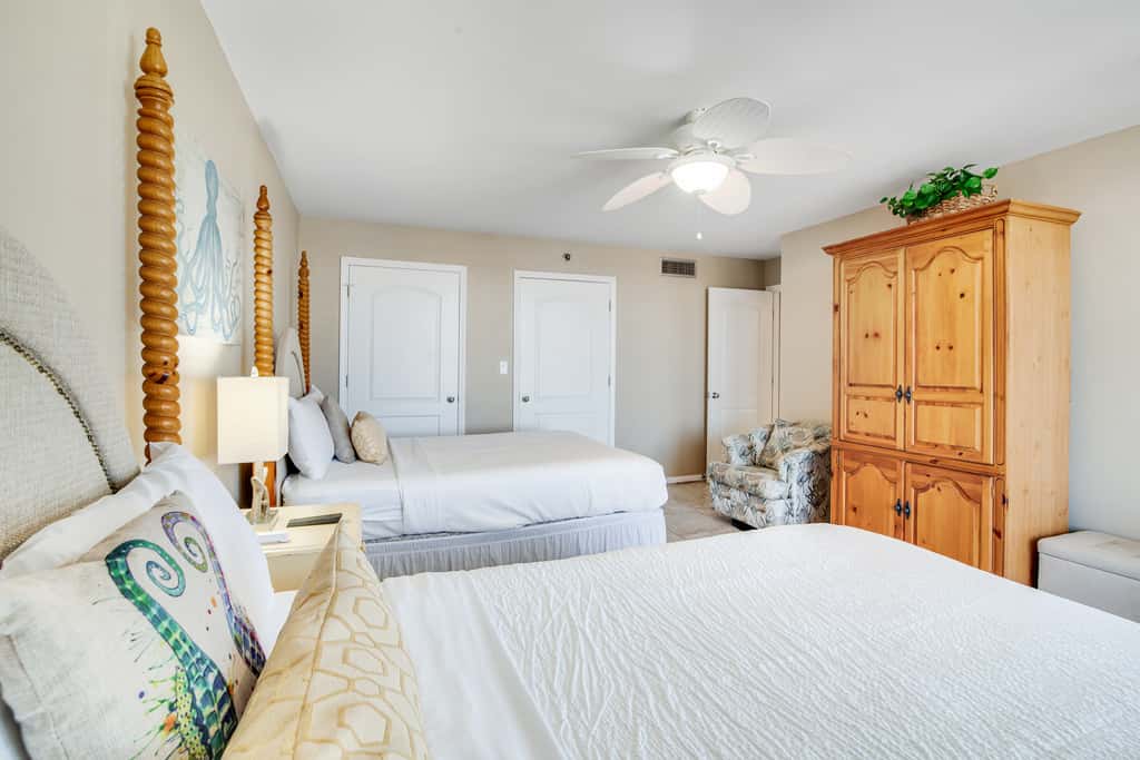 Gulf views from your private balcony - condo with pool , hot tub & beach access