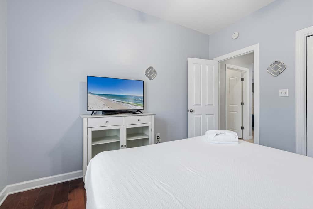 Destin Mojo
