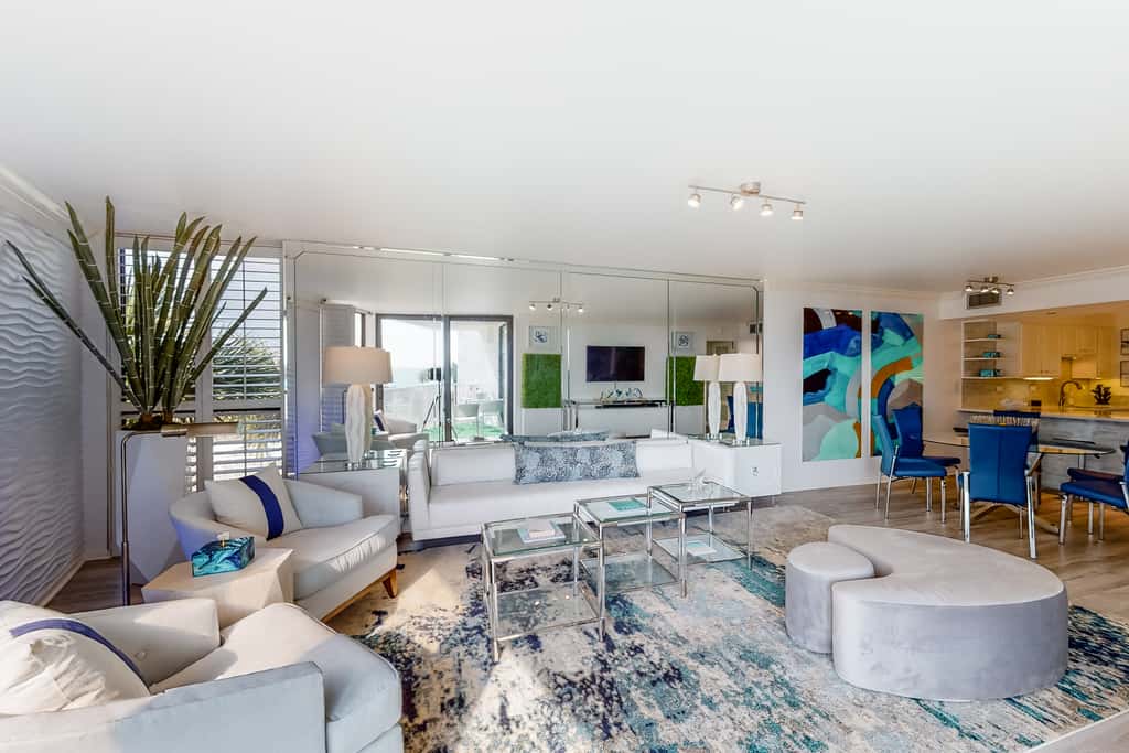 Ocean-view condo with pools & hot tub, balcony, central AC, W&D