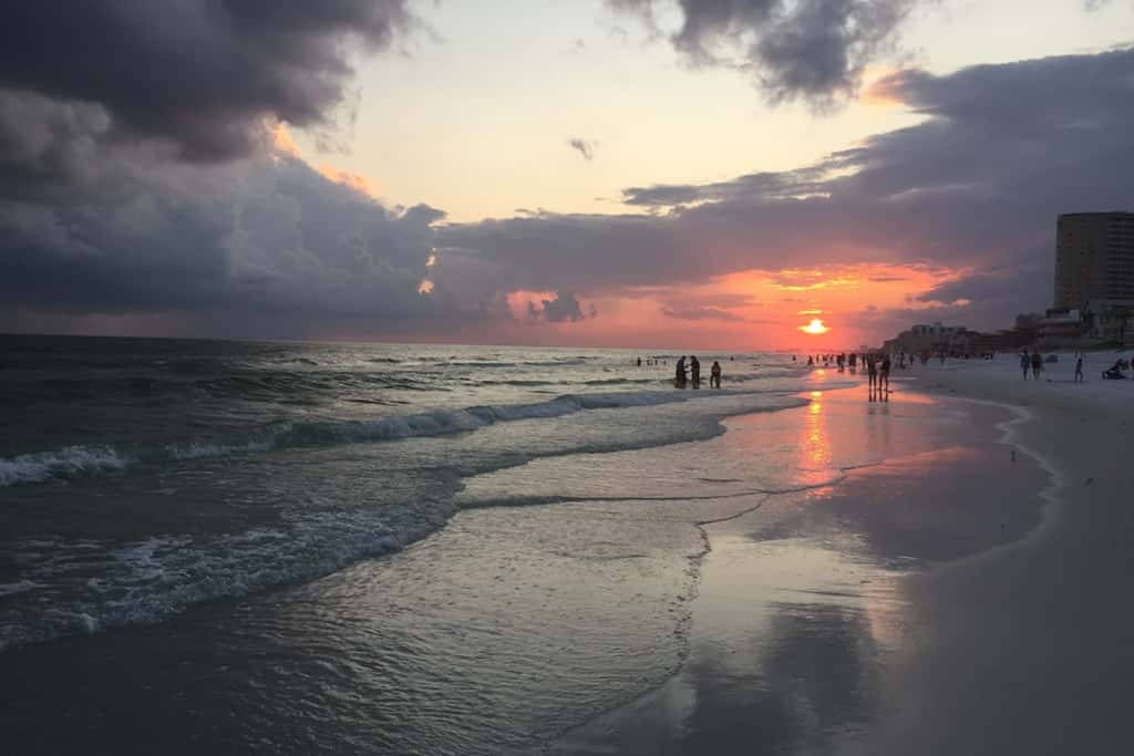 Ocean-view condo with pools & hot tub, balcony, central AC, W&D
