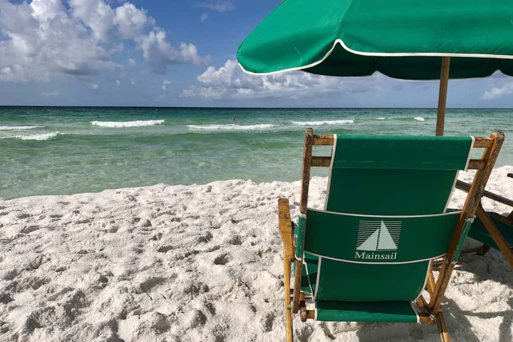 Ocean-view condo with pools & hot tub, balcony, central AC, W&D